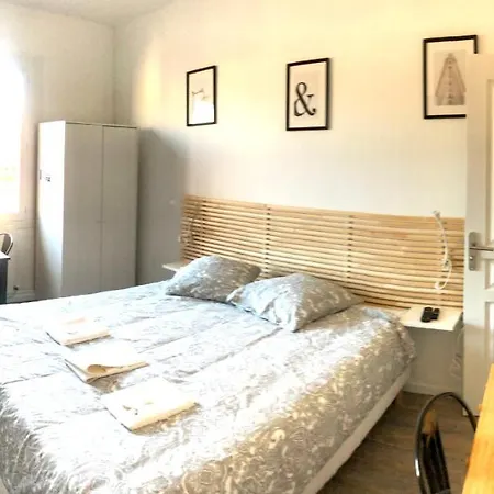 Apartment Centre