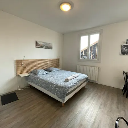 Apartment Centre