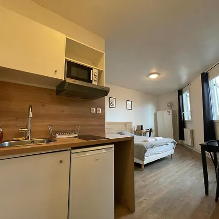 Centre Apartment *
