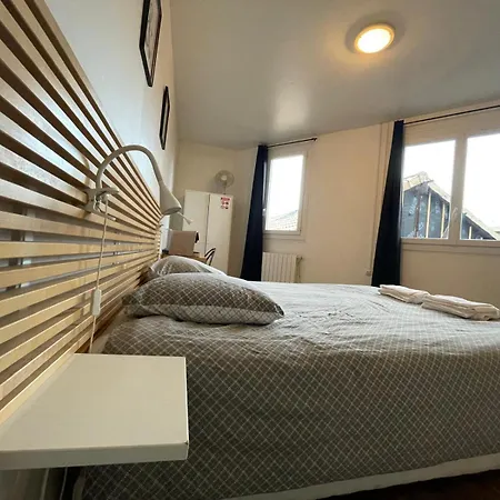 Apartment Centre